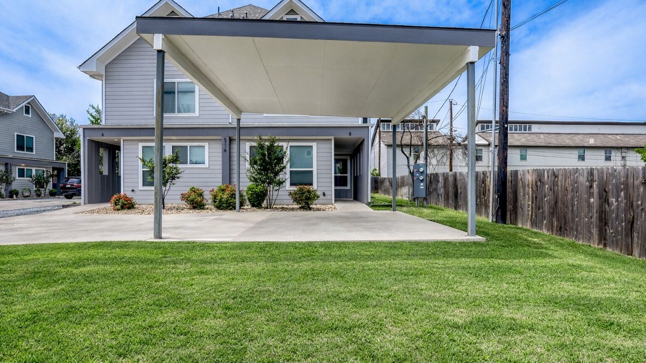 Photo of Outdoor in University Hills and Windsor Park