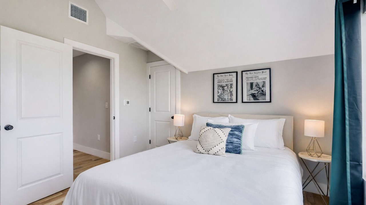 Photo of Bedroom in University Hills and Windsor Park