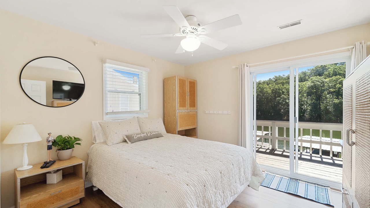 Photo of Bedroom in Linn Creek