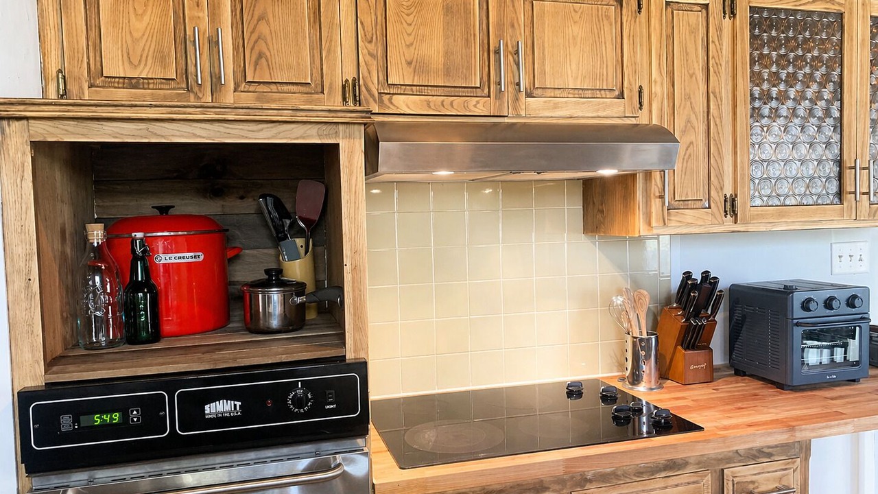Photo of Kitchen in New Century