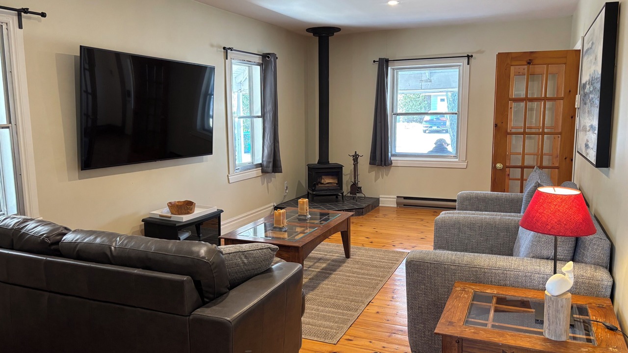Photo of Livingroom in Beaconsfield