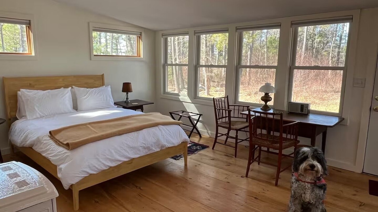 Photo of Bedroom in New Salem