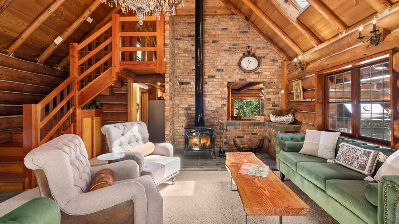 Photo of Livingroom in Rollingbay
