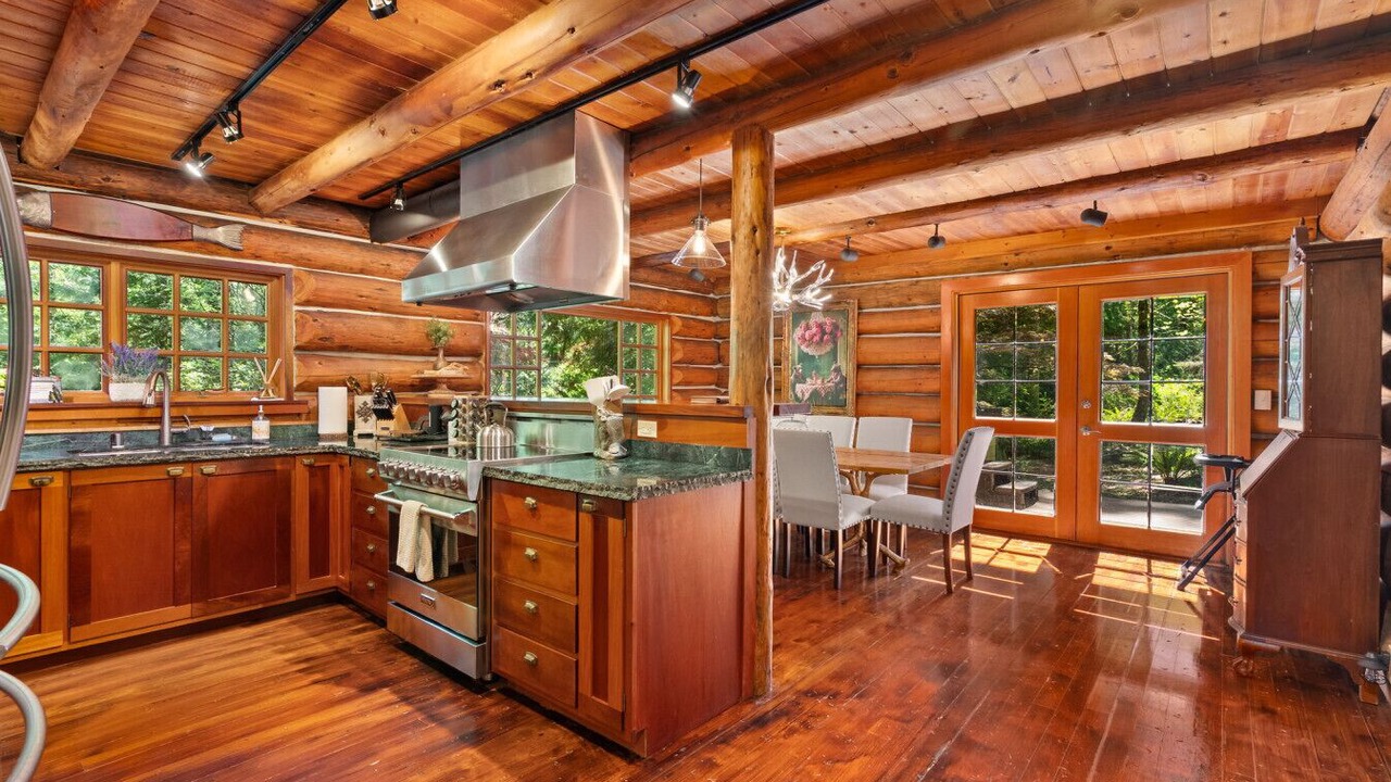Photo of Kitchen in Rollingbay