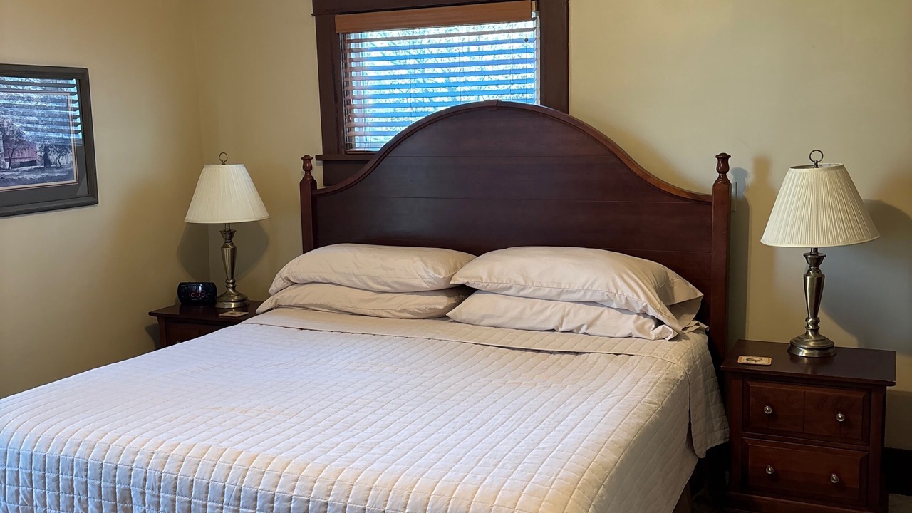Photo of Bedroom in Marshall
