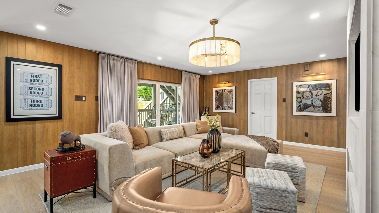 Photo of Livingroom in MacGregor