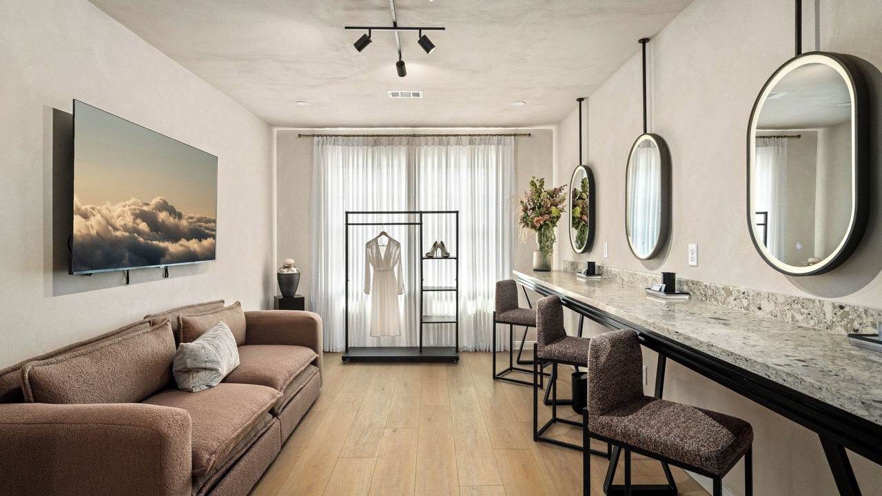 Photo of Livingroom in MacGregor