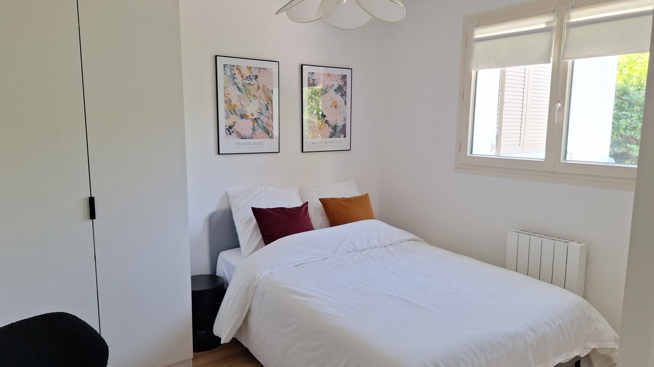 Photo of Bedroom in Argenteuil