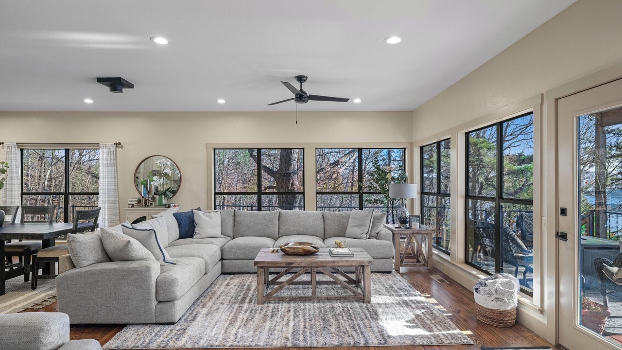 Photo of Livingroom in Beaver Shores