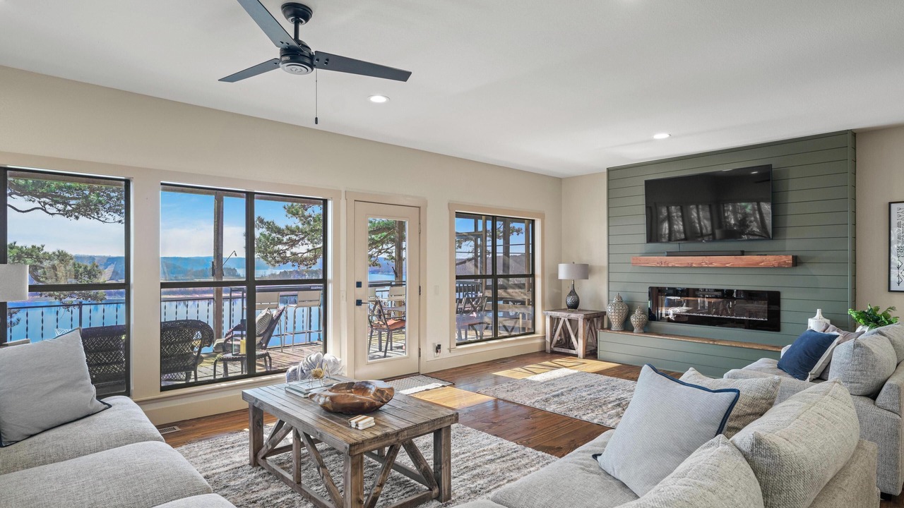 Photo of Livingroom in Beaver Shores