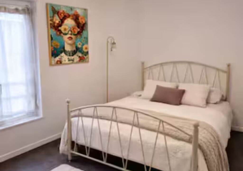 Photo of Bedroom in Charleville-Mezieres