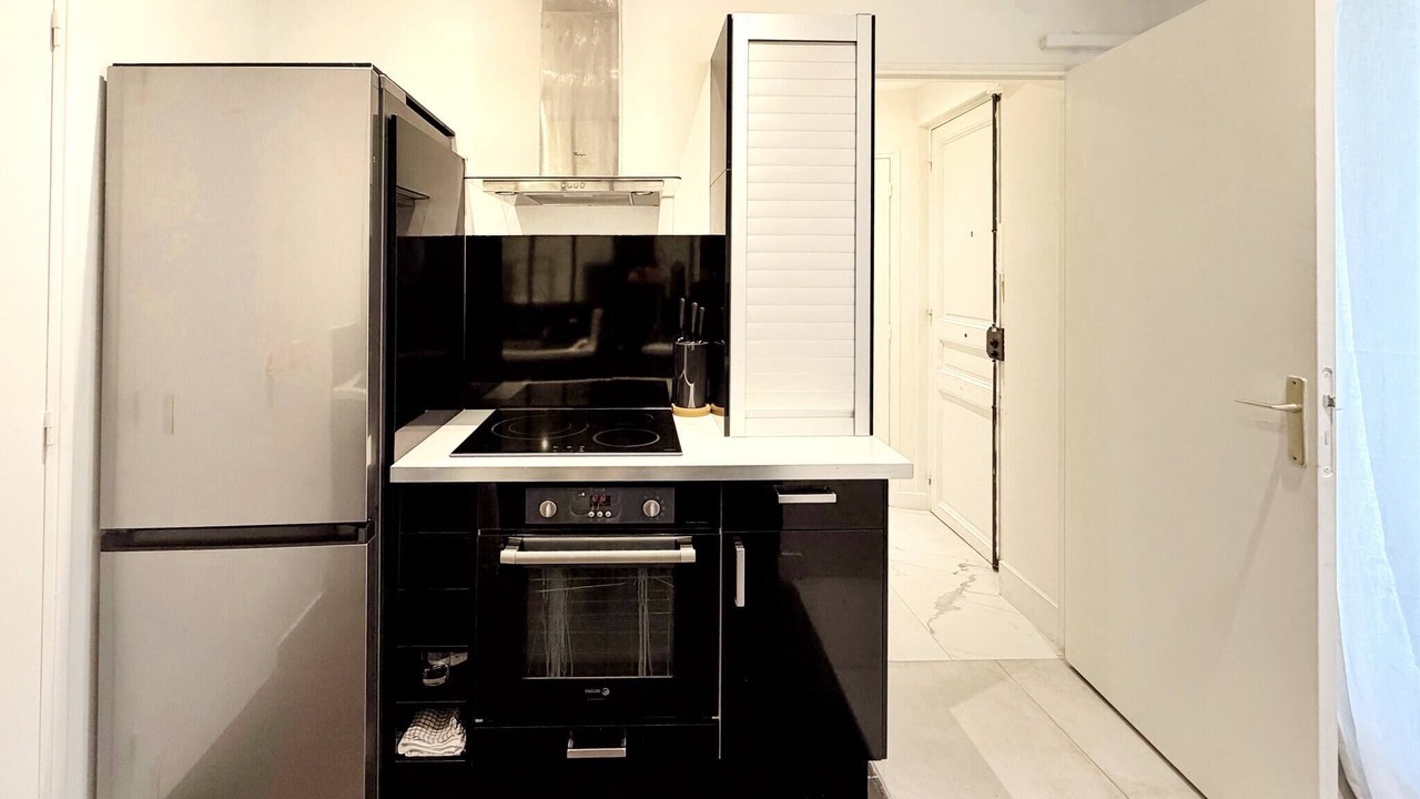 Photo of Kitchen in Quartier de la Folie-Mericourt