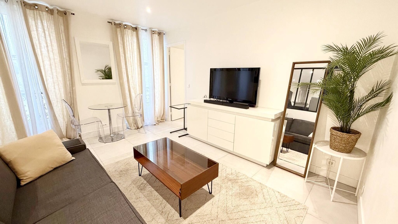 Photo of Livingroom in Quartier de la Folie-Mericourt