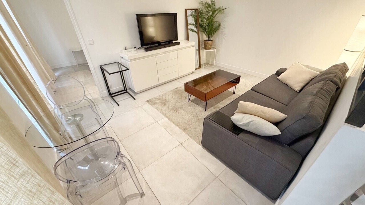 Photo of Livingroom in Quartier de la Folie-Mericourt