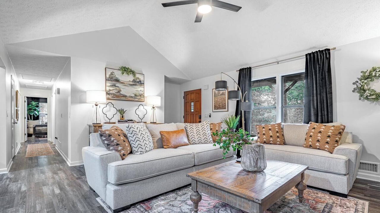 Photo of Livingroom in Woodstock