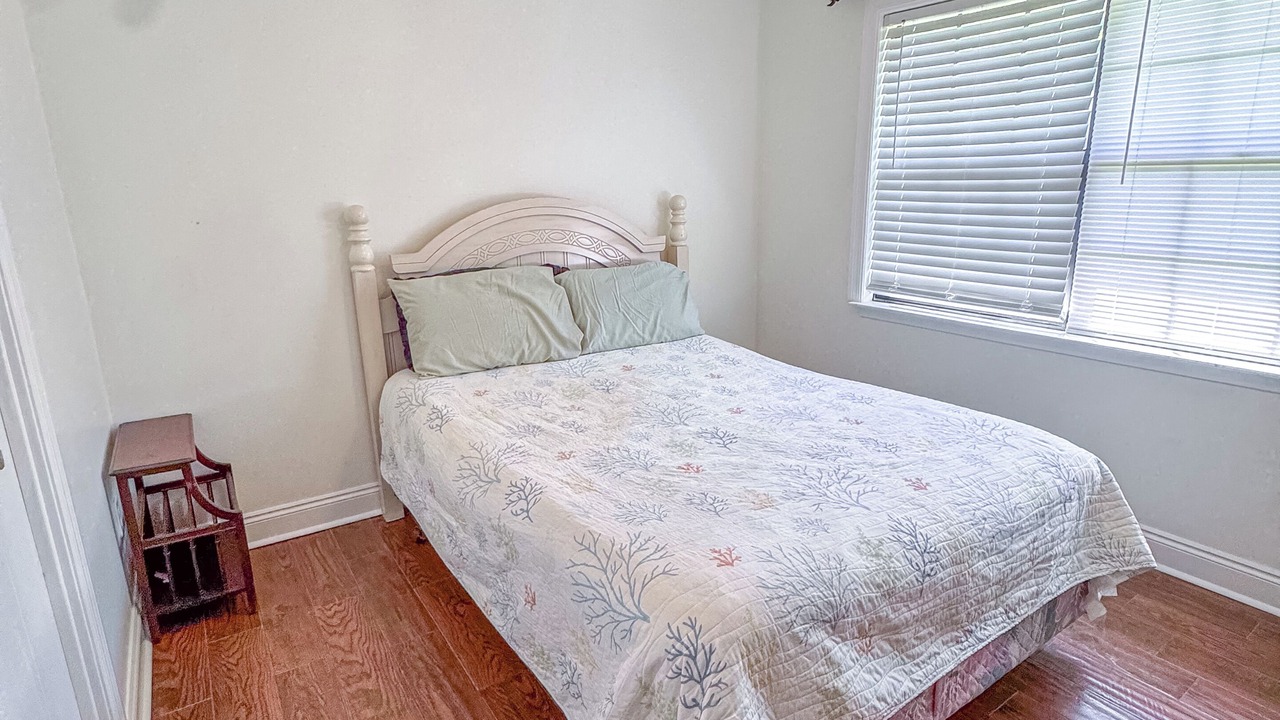 Photo of Bedroom in Myrtle Grove