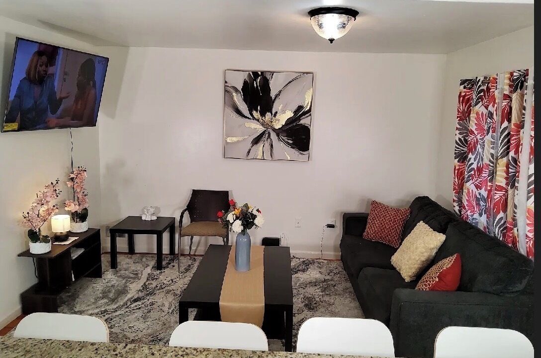 Photo of Livingroom in Newark
