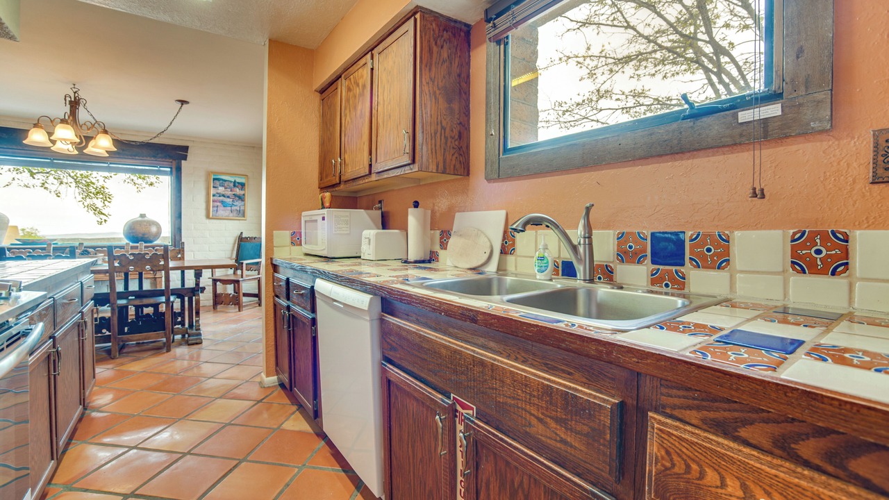 Photo of Kitchen in Northeast Santa Fe