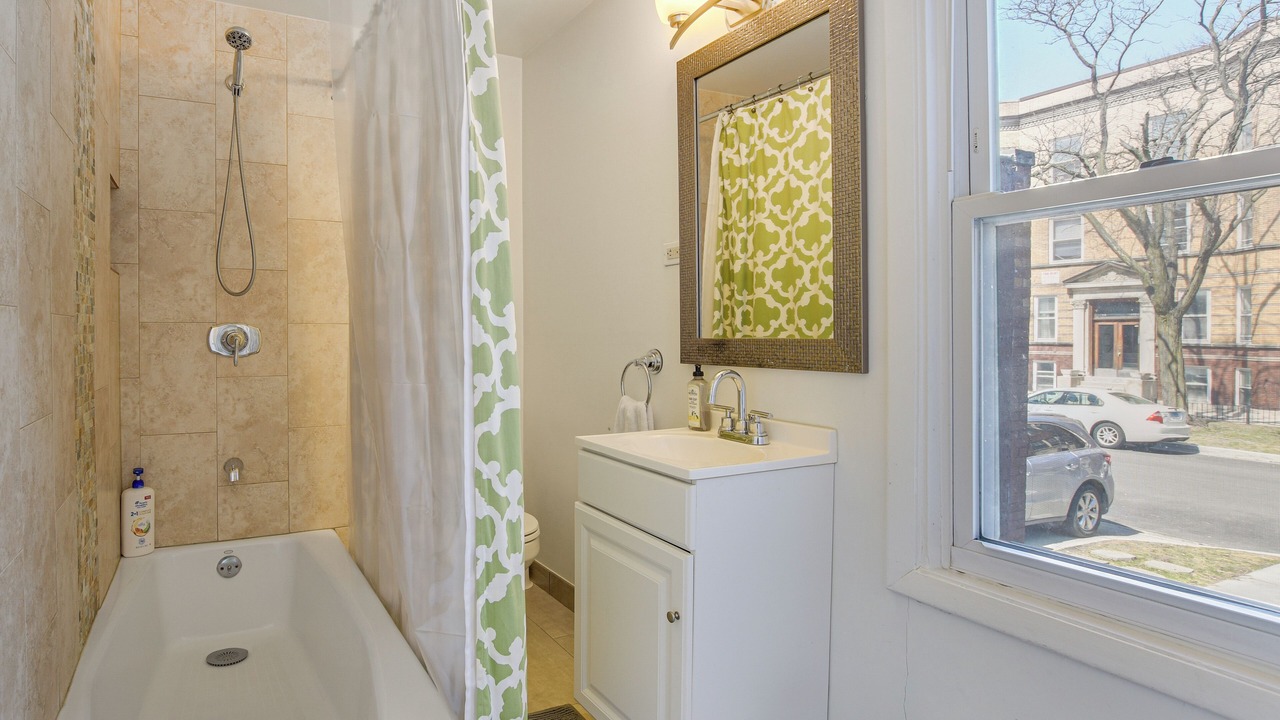 Photo of Bathroom in Ravenswood