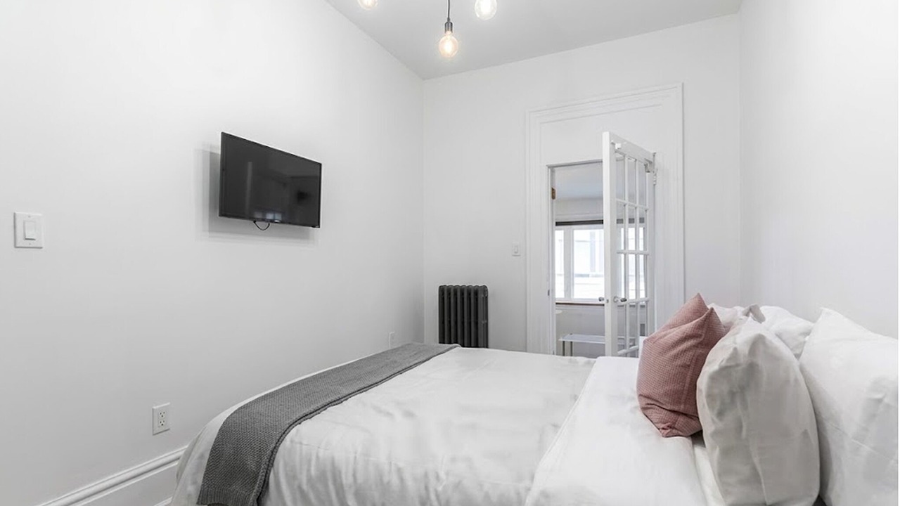 Photo of Bedroom in Downtown London