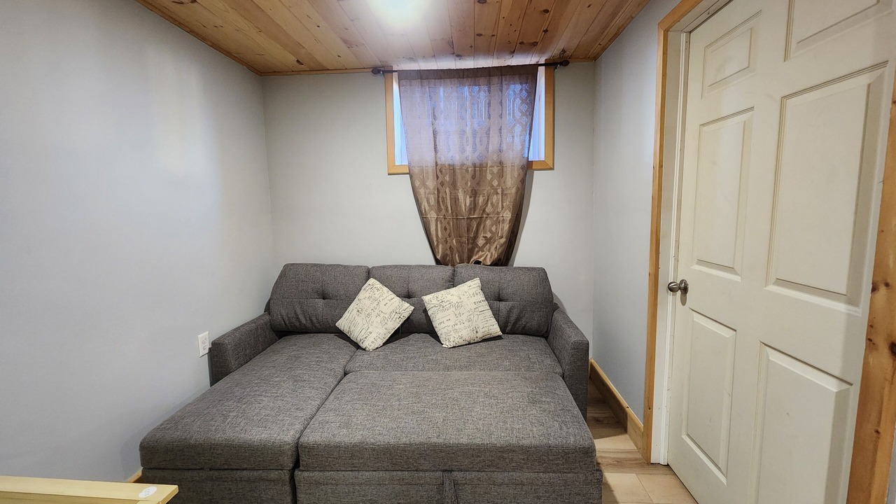 Photo of Livingroom in Amherst