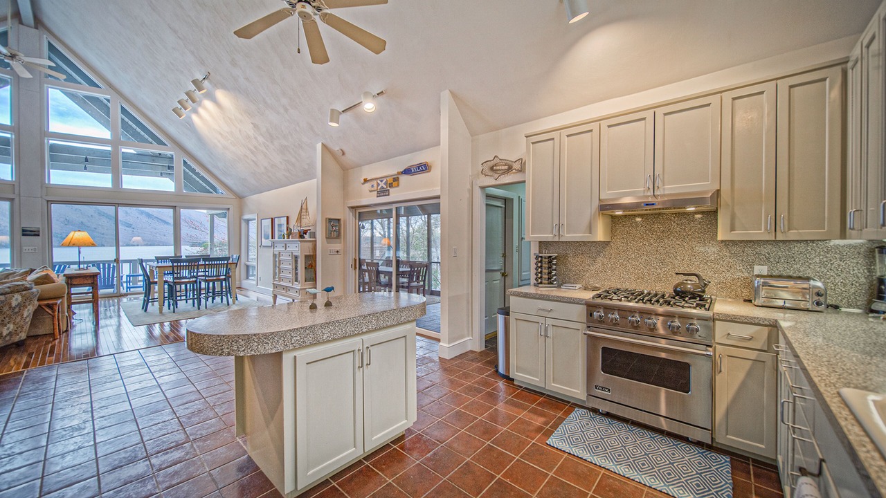 Photo of Kitchen in Huddleston