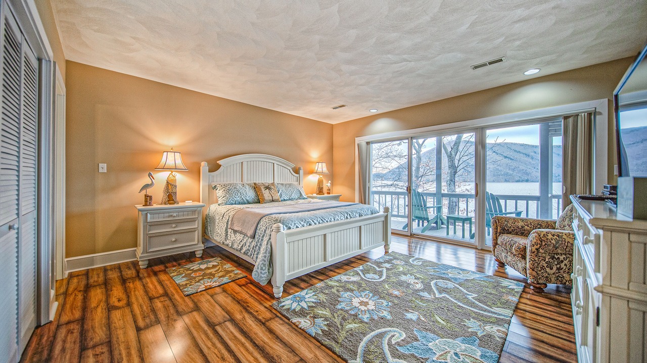 Photo of Bedroom in Huddleston