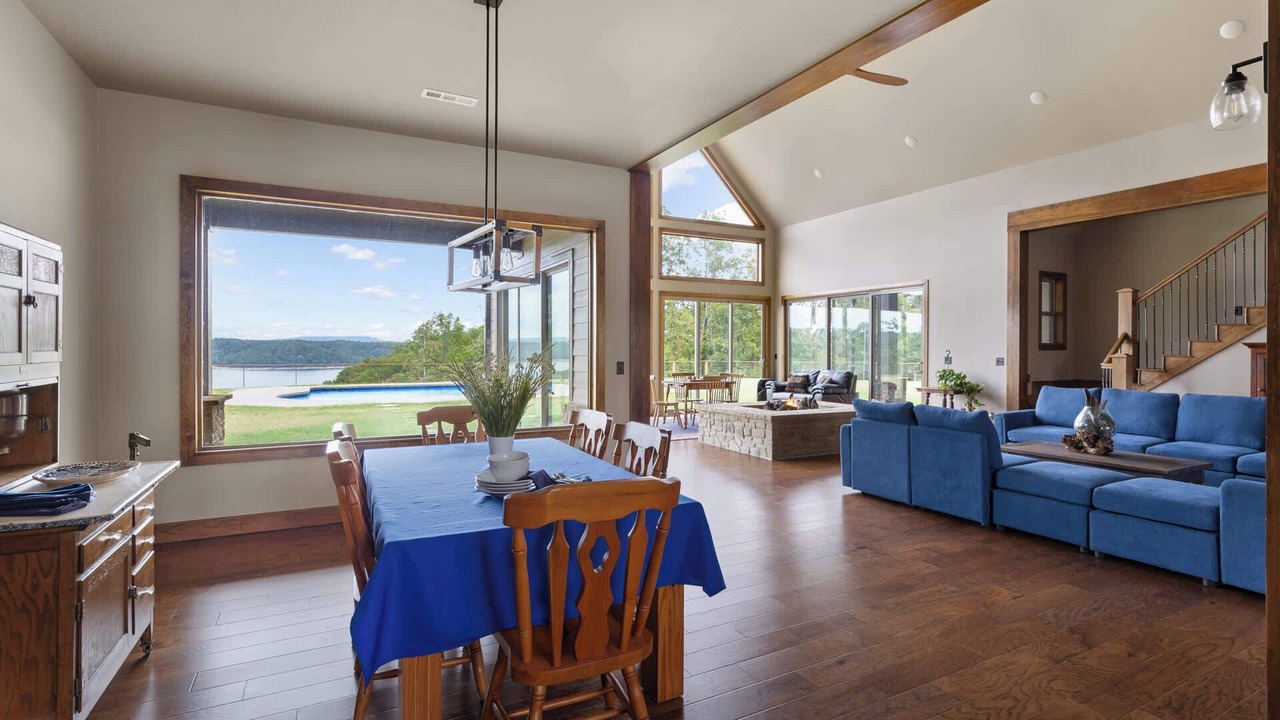 Photo of Livingroom in Rogers