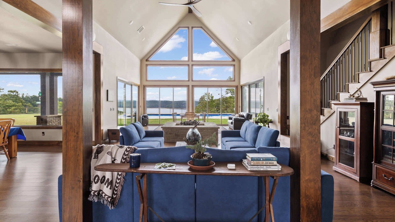 Photo of Livingroom in Rogers