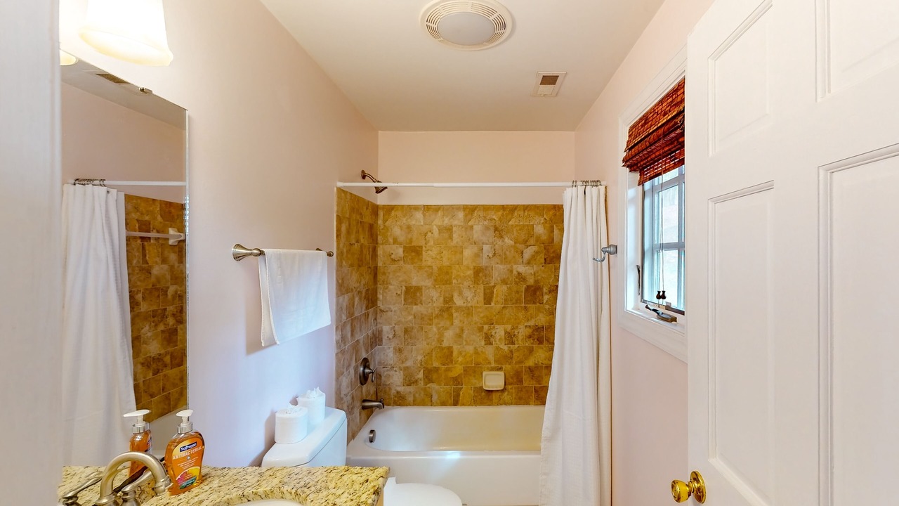 Photo of Bathroom in Moneta
