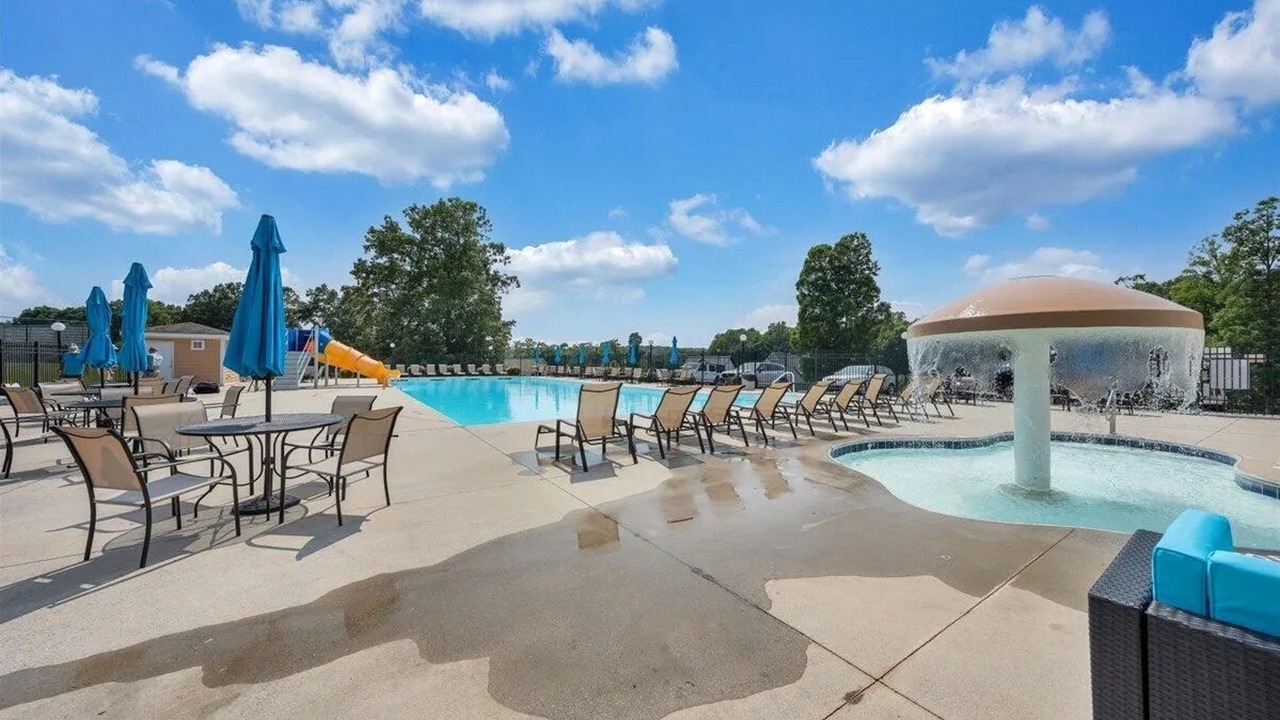 Photo of Outdoor in Huddleston