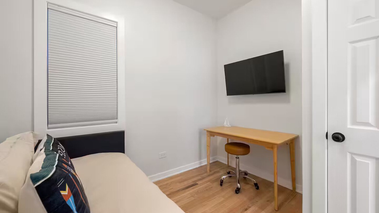 Photo of Bedroom in North Center