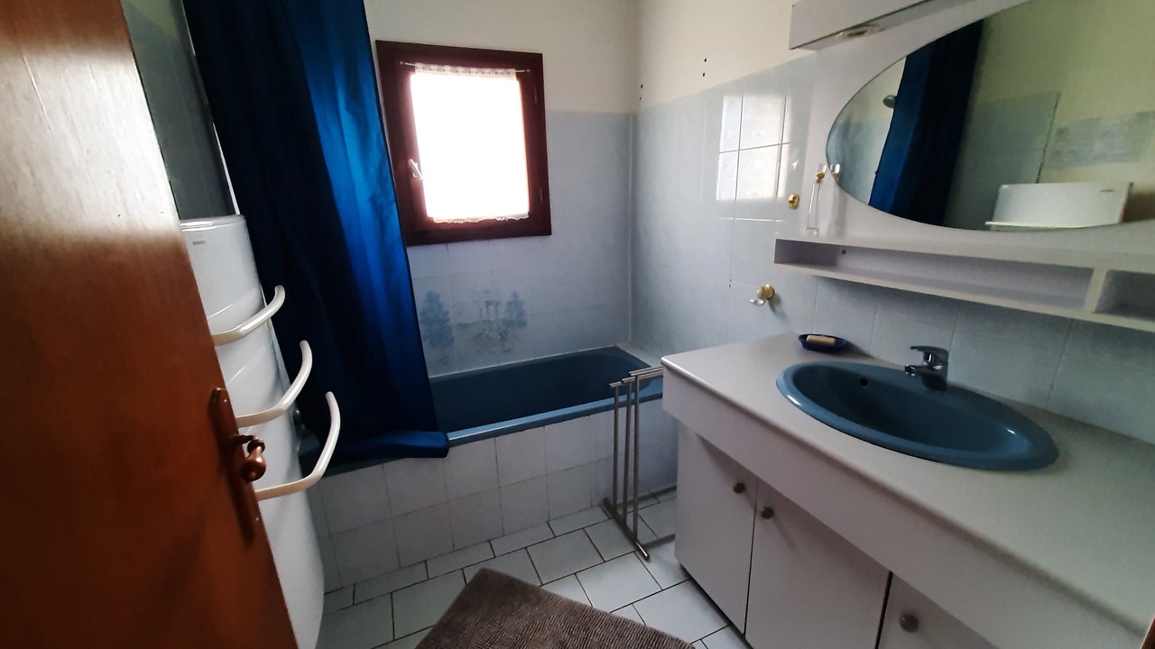 Photo of Bathroom in Soumeras