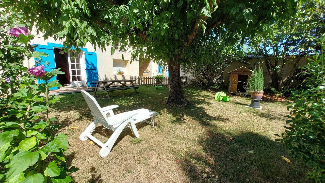 Photo of Outdoor in Soumeras