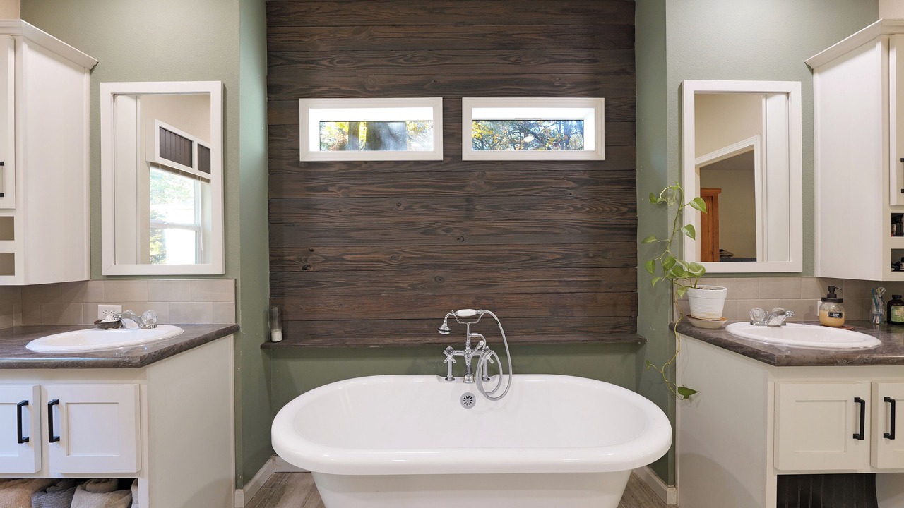 Photo of Bathroom in Trail