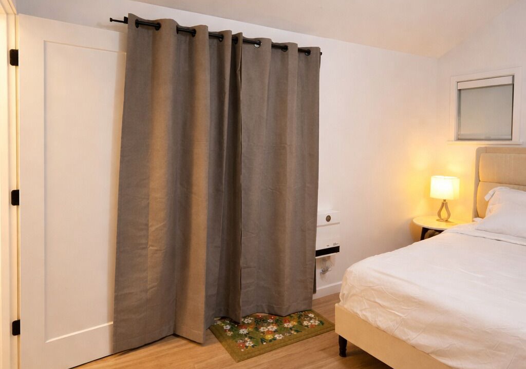 Photo of Bedroom in Fairmount Park