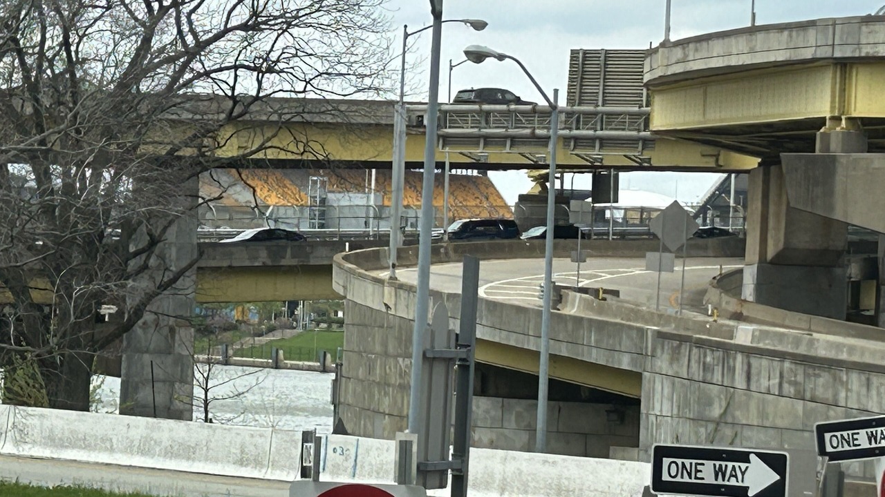 Photo of Others in Downtown Pittsburgh