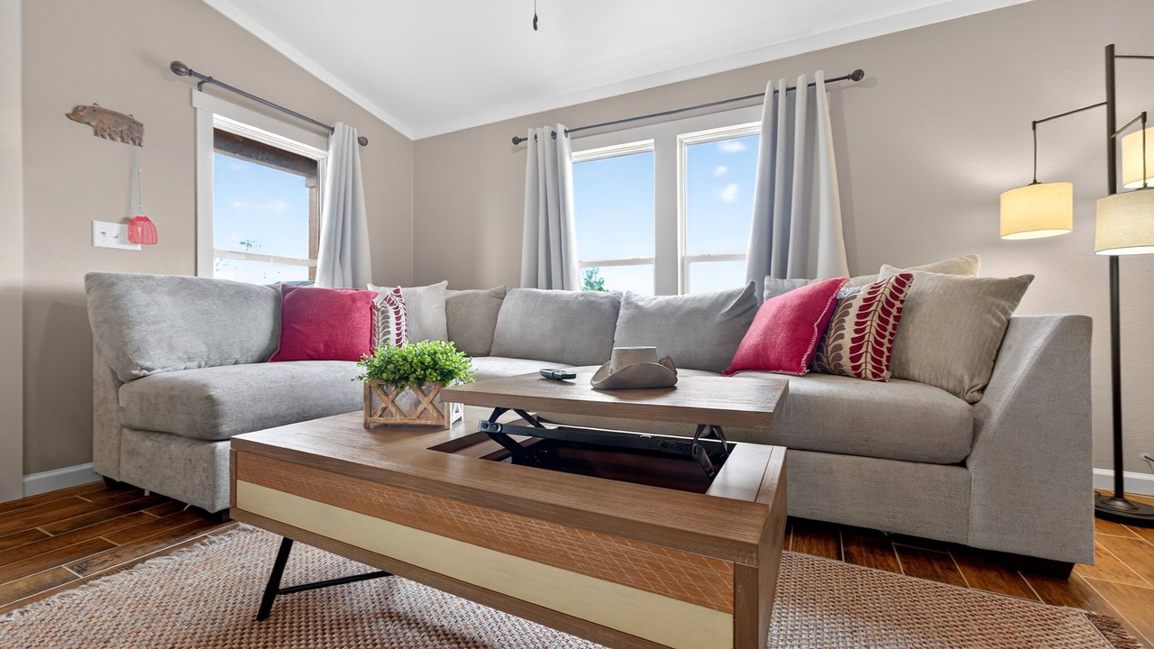 Photo of Livingroom in Adkins