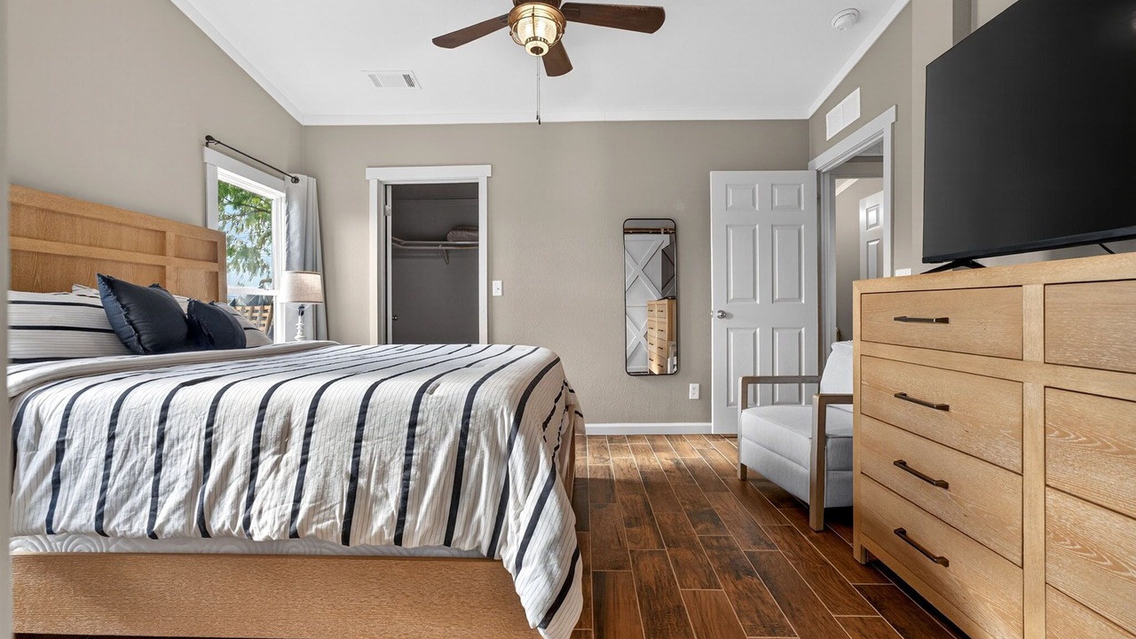 Photo of Bedroom in Adkins