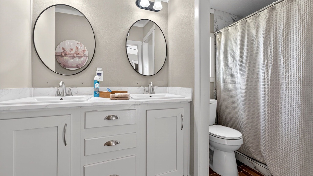 Photo of Bathroom in Adkins