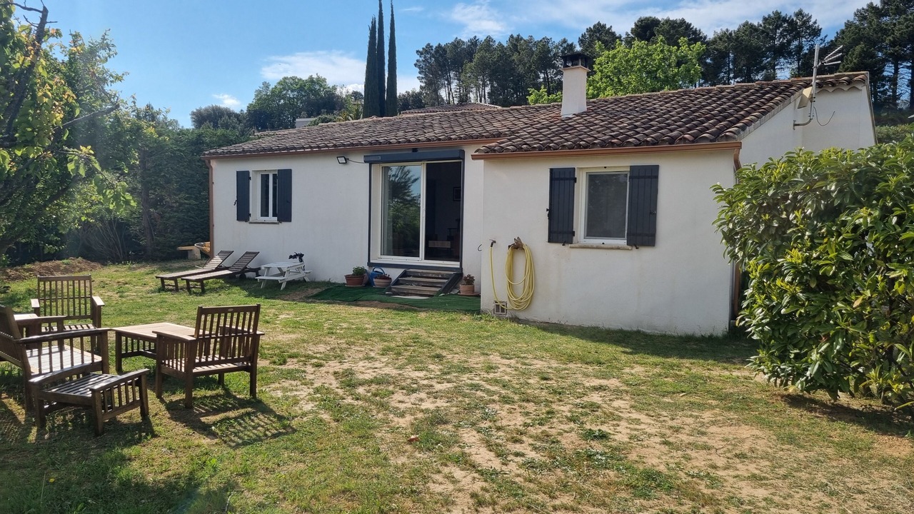 Photo of Outdoor in Saint-Julien-de-Peyrolas