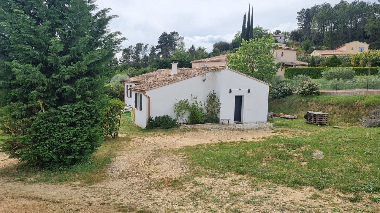 Photo of Outdoor in Saint-Julien-de-Peyrolas