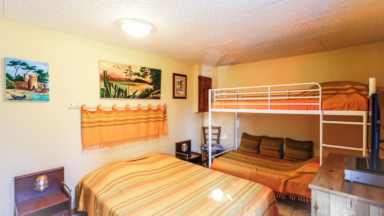 Photo of Bedroom in Beaussais-sur-Mer