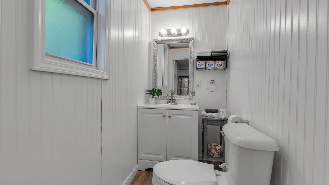Photo of Bathroom in Niagara Falls