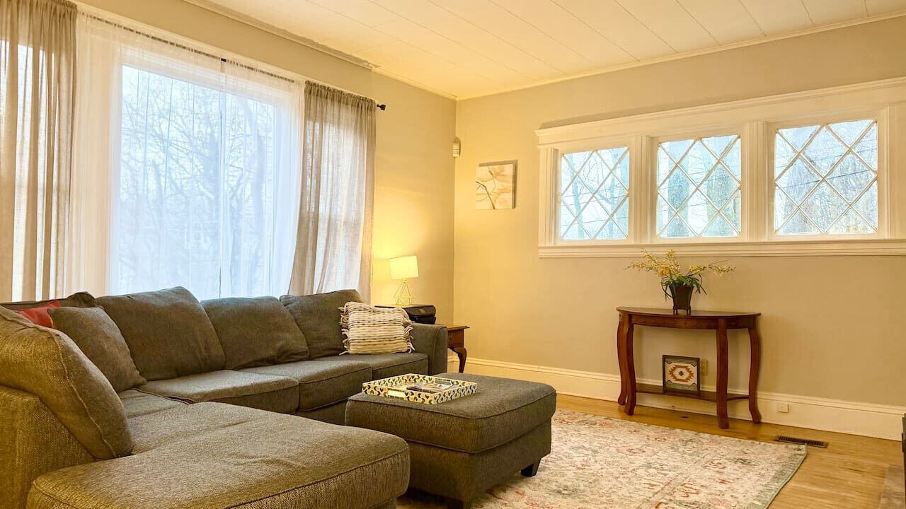 Photo of Livingroom in Eastside