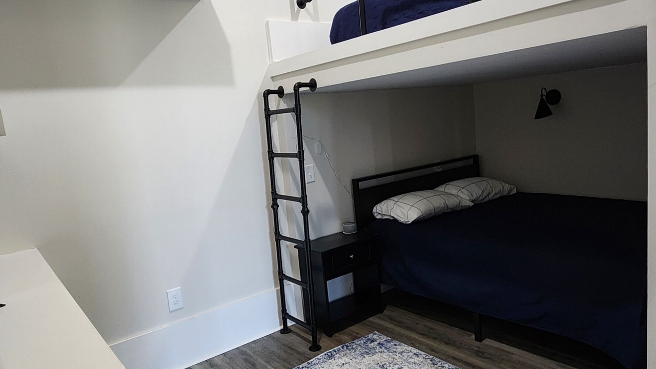 Photo of Bedroom in Little Kowaliga