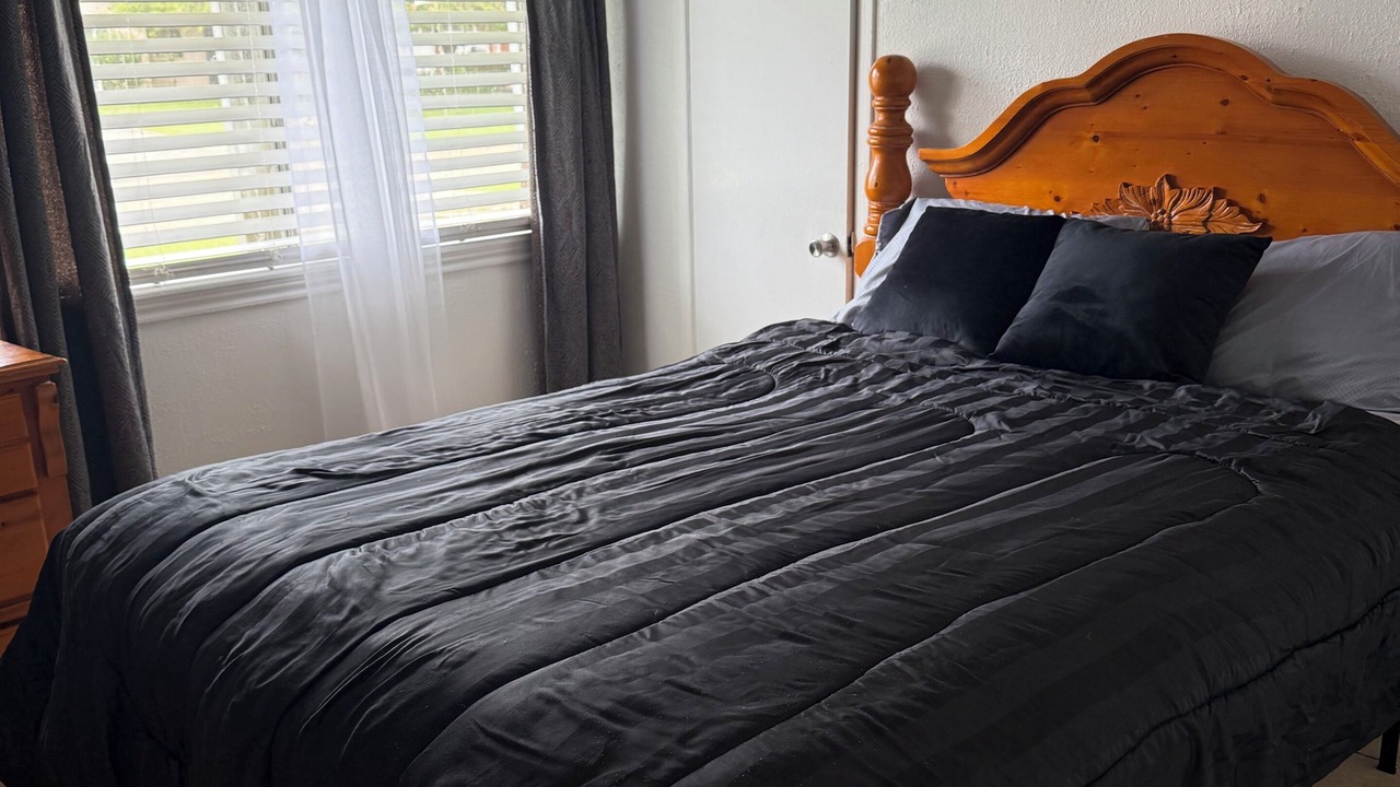 Photo of Bedroom in Baytown