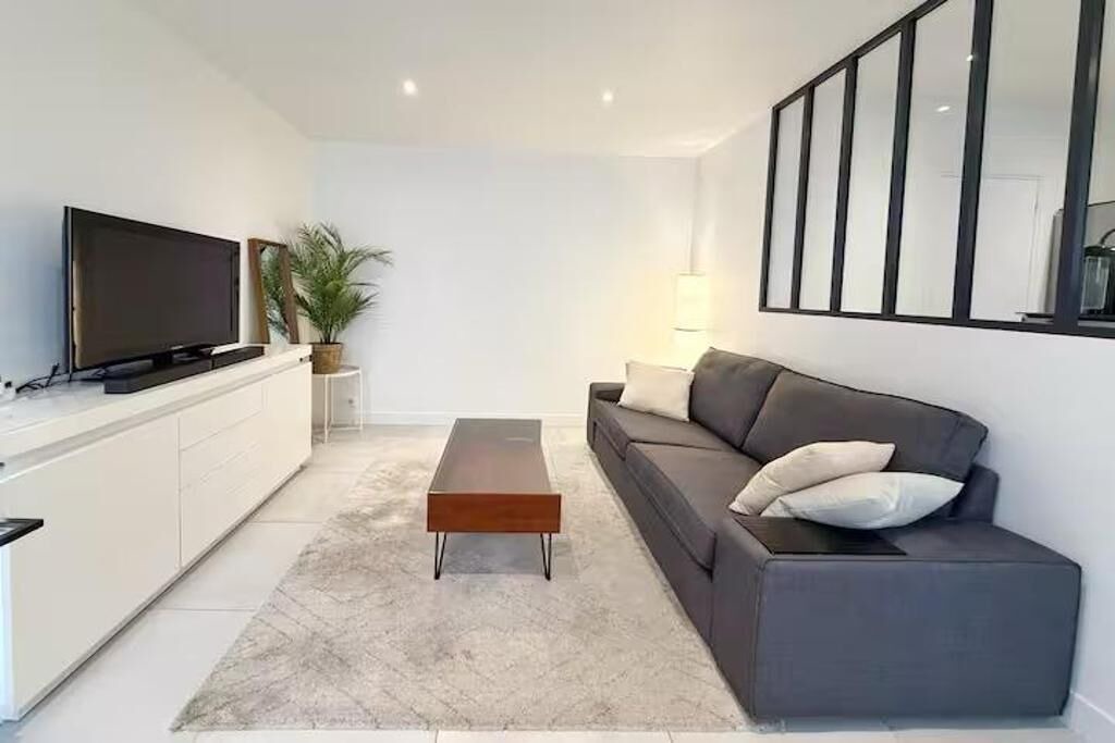 Photo of Livingroom in Quartier de la Folie-Mericourt