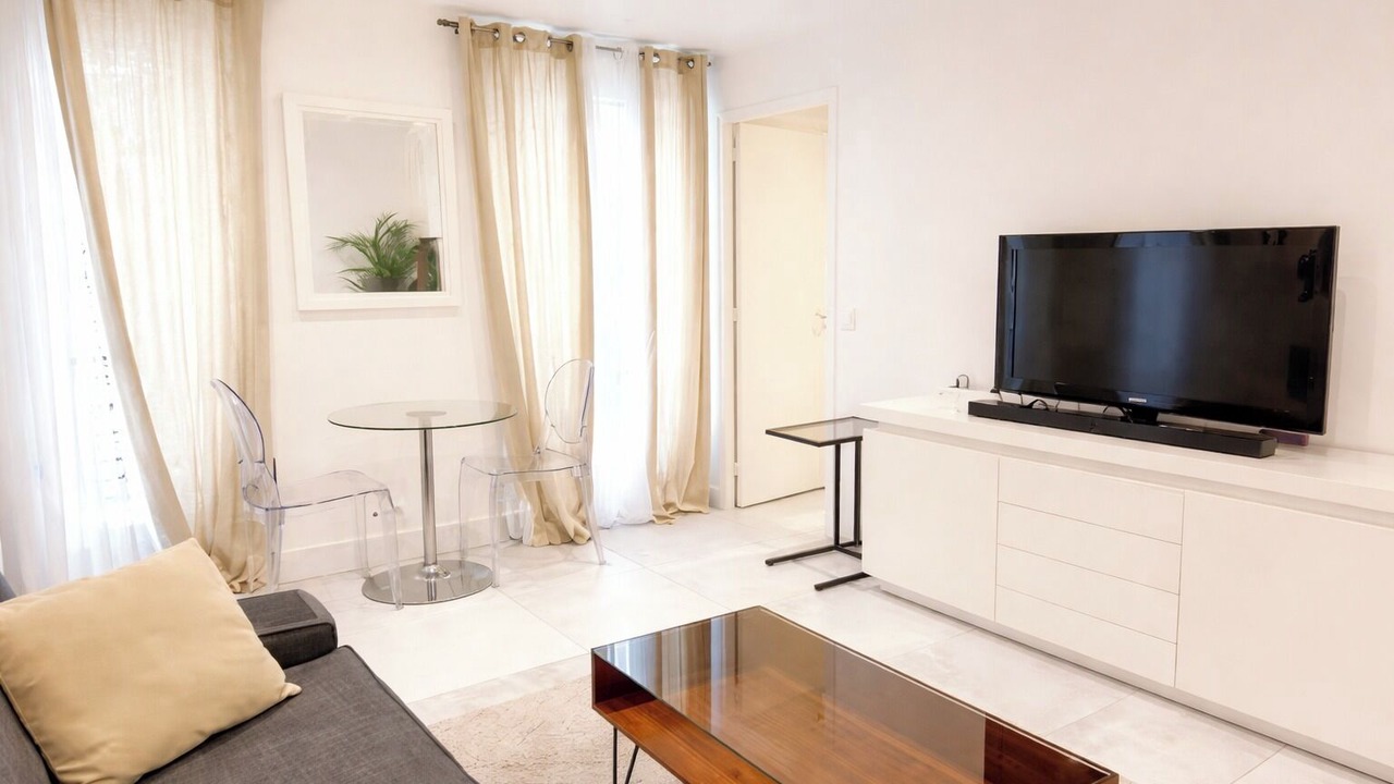 Photo of Livingroom in Quartier de la Folie-Mericourt