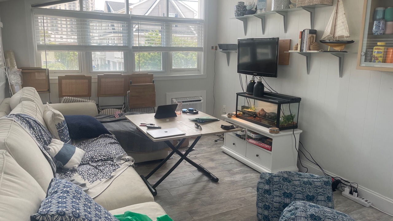 Photo of Livingroom in Margate City